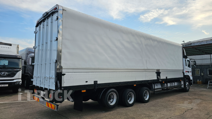 현대 트라고 350 후축 윙바디 12.5톤 수동 3