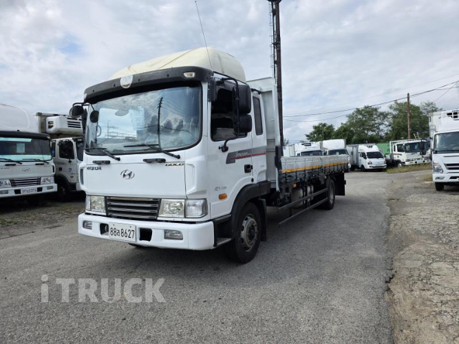 현대 메가트럭 260 단바리 카고 4.5톤 수동 1