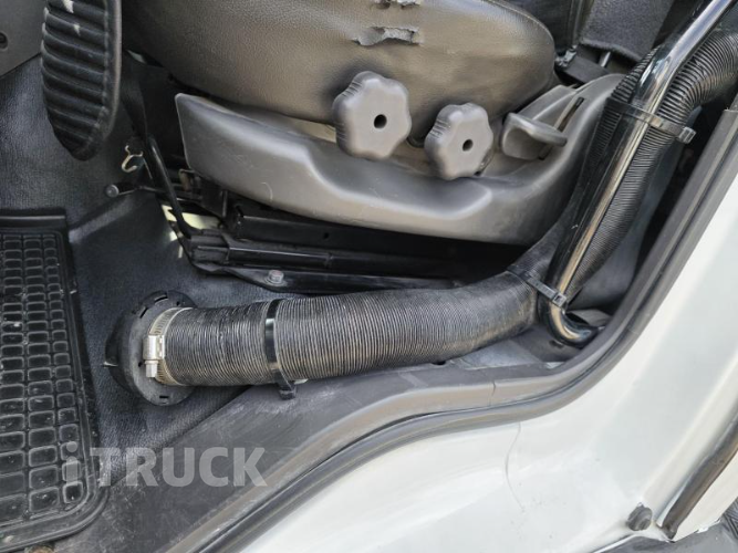 현대 메가트럭 260 단바리 카고 4.5톤 수동 10