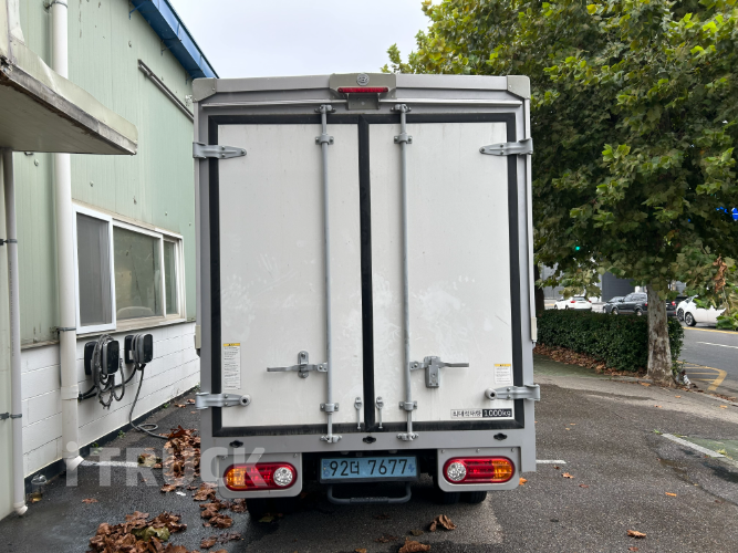 현대 포터2 1톤 윙바디 슈퍼캡 초장축 전기 2