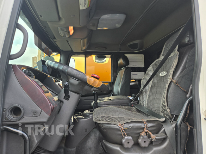 현대 메가트럭 260 후축 윙바디 4.5톤 수동 8