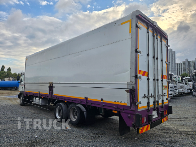 현대 메가트럭 260 후축 윙바디 4.5톤 수동 3