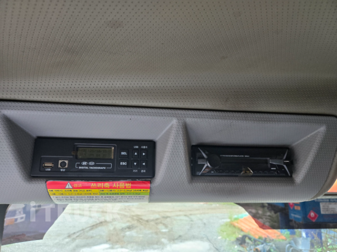 현대 메가트럭 260 후축 윙바디 4.5톤 수동 12