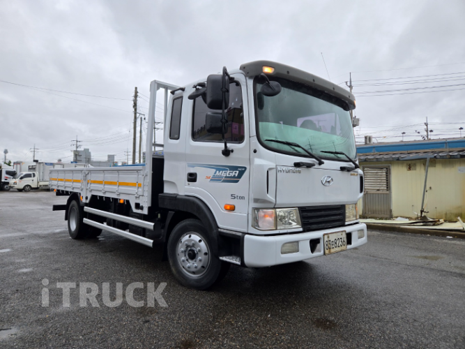 현대 메가트럭 260 단바리 카고 5톤 수동 2