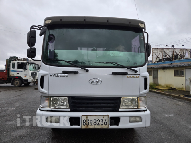 현대 메가트럭 260 단바리 카고 5톤 수동 1