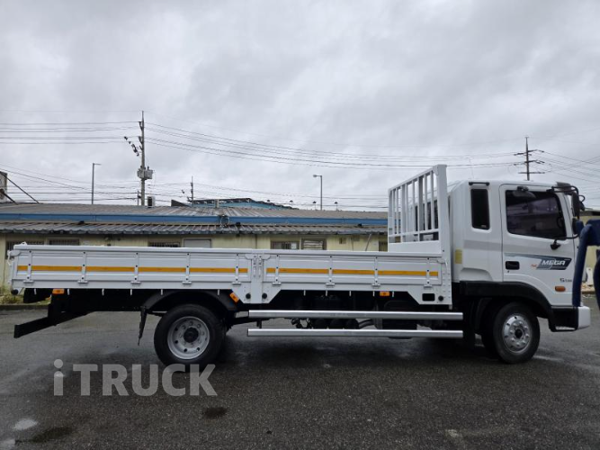 현대 메가트럭 260 단바리 카고 5톤 수동 5