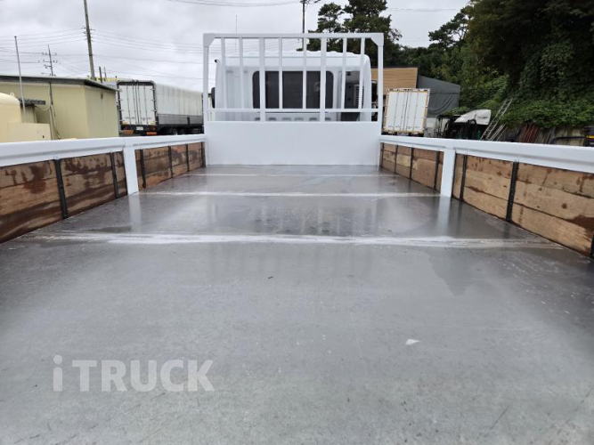 현대 메가트럭 260 단바리 카고 5톤 수동 4