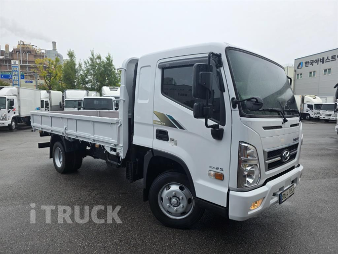 현대 올뉴마이티 2.5톤 카고 슈퍼캡 초장축 1