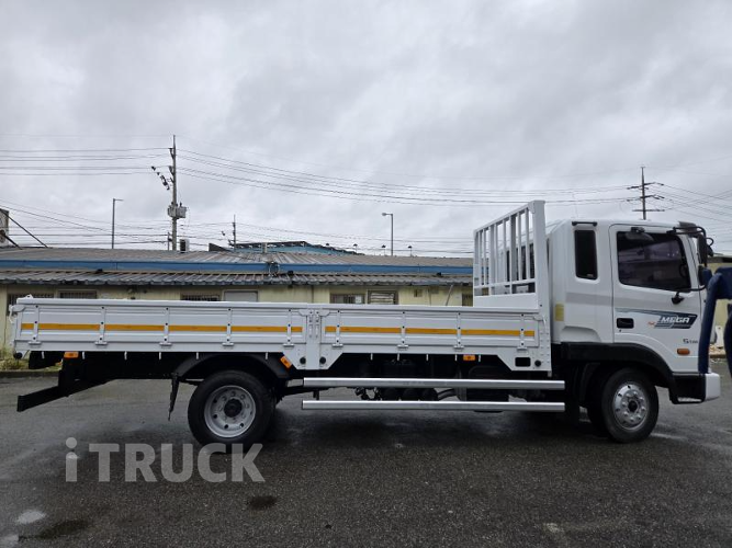 현대 메가트럭 260 단바리 카고 5톤 수동 5