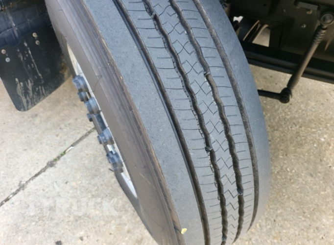 타타대우 맥쎈 570 앞축 카고 25톤 오토 리타더 8