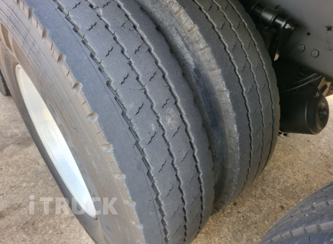 타타대우 맥쎈 570 앞축 카고 25톤 오토 리타더 11