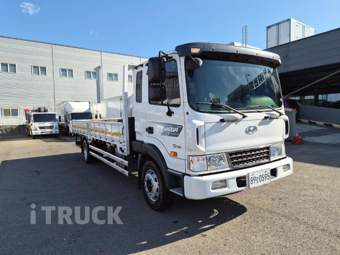 현대 메가트럭 단바리 카고 5톤 수동 2