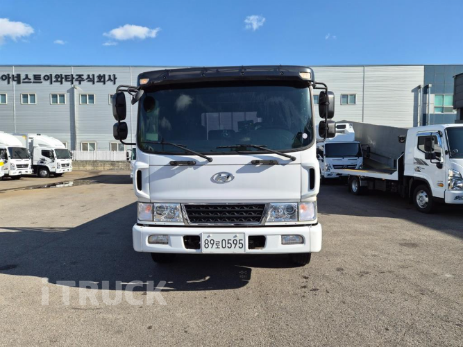 현대 메가트럭 단바리 카고 5톤 수동 1