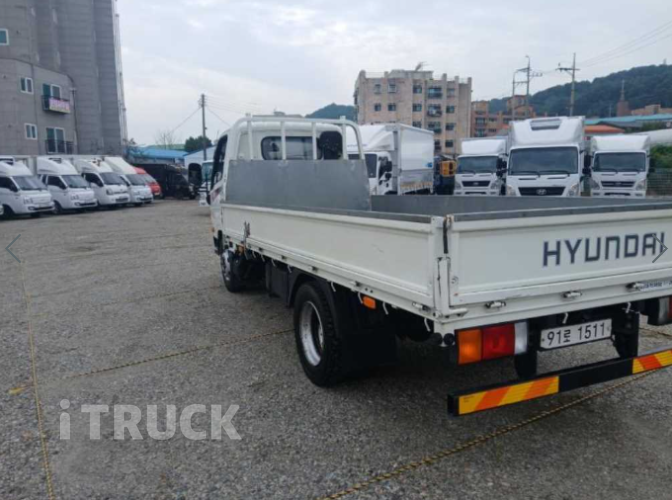 현대 마이티큐티 2.5톤 카고 4