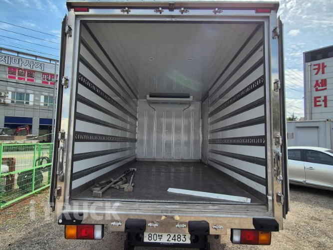 현대 올뉴마이티 3.5톤 광폭 냉동탑 8