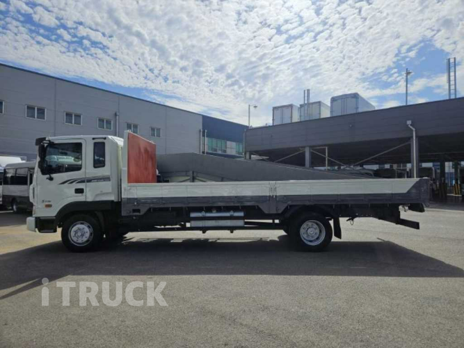 현대 메가트럭 270 단바리 카고 5톤 수동 7