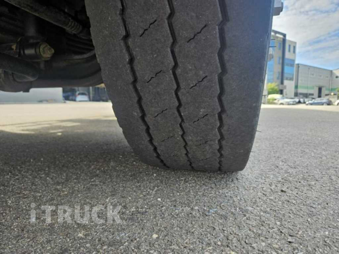 현대 메가트럭 270 단바리 카고 5톤 수동 17