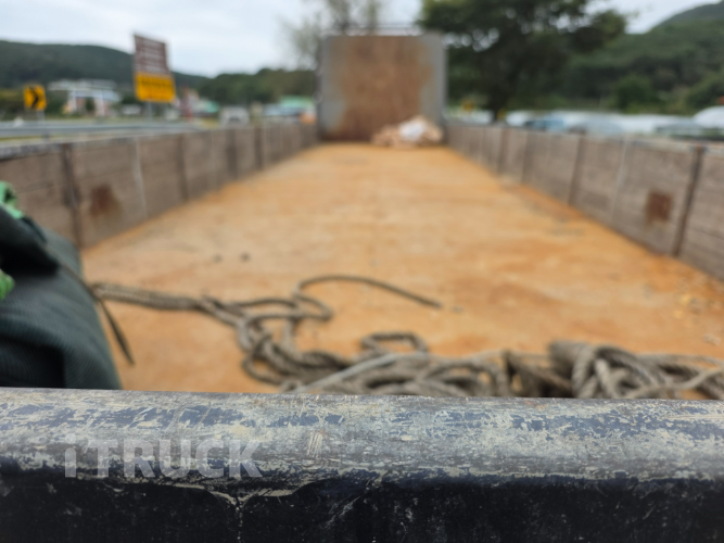 현대 트라고엑시언트 520 앞축 카고 25톤 오토 6