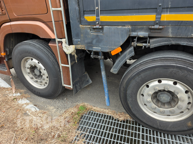 현대 트라고엑시언트 520 앞축 카고 25톤 오토 8