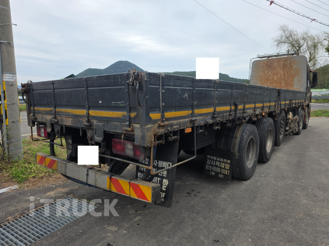 현대 트라고엑시언트 520 앞축 카고 25톤 오토 4