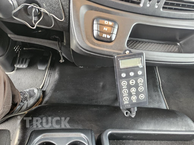 이베코 유로카고 320 후축 윙바디 9.5톤 오토 11