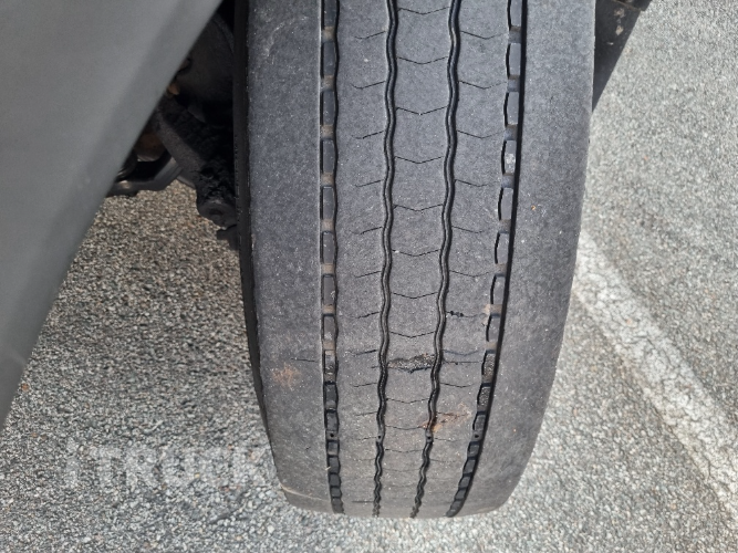 현대 메가트럭 260 후축 카고 4.5톤 수동 8