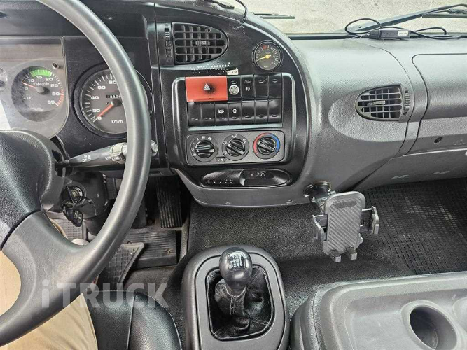 현대 메가트럭 235 단바리 카고 5톤 수동 12