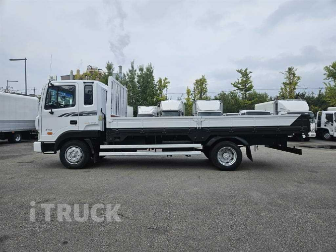 현대 메가트럭 235 단바리 카고 5톤 수동 1