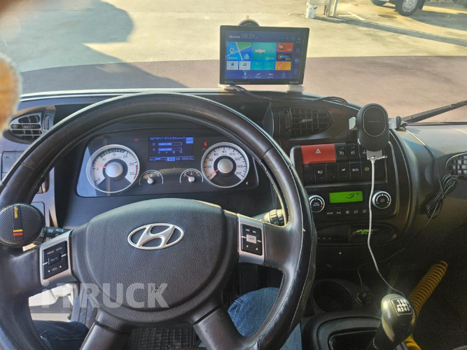 현대 메가트럭 280 단바리 카고 4.5톤 수동 12