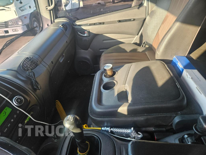 현대 메가트럭 280 단바리 카고 4.5톤 수동 11