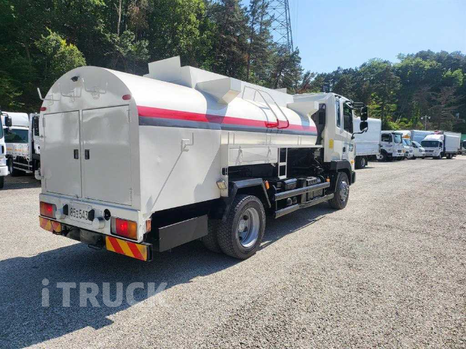 현대 탱크로리 메가트럭 5,000L 수동 3