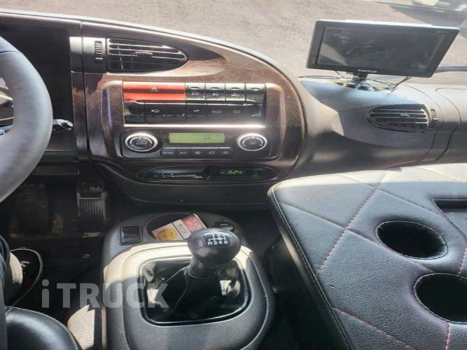 현대 탱크로리 메가트럭 5,000L 수동 13