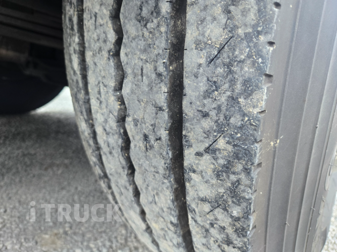 현대 트라고엑시언트 520 앞축 윙바디 25톤 오토 리타더 14