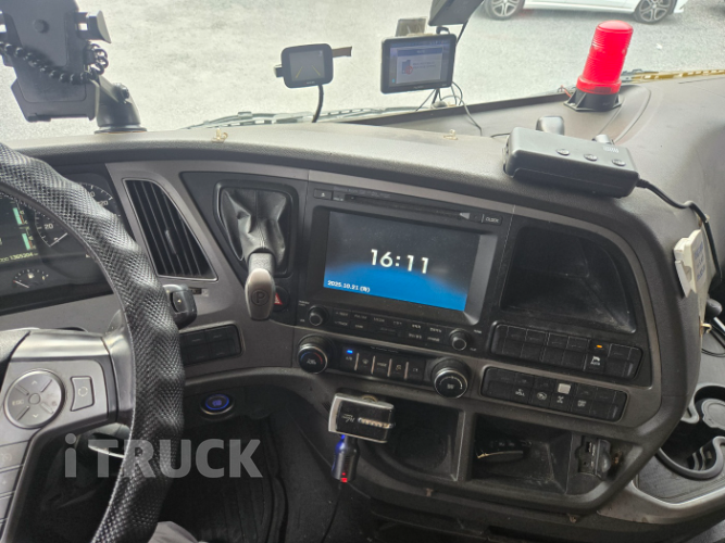 현대 트라고엑시언트 520 앞축 윙바디 25톤 오토 리타더 8