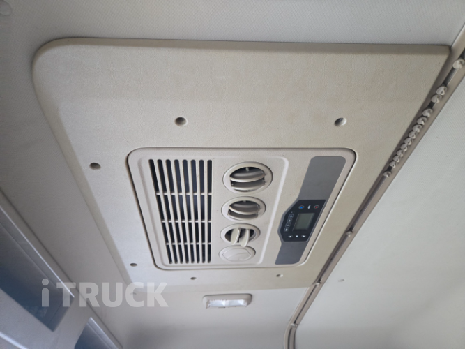 현대 트라고엑시언트 520 앞축 윙바디 25톤 오토 리타더 10