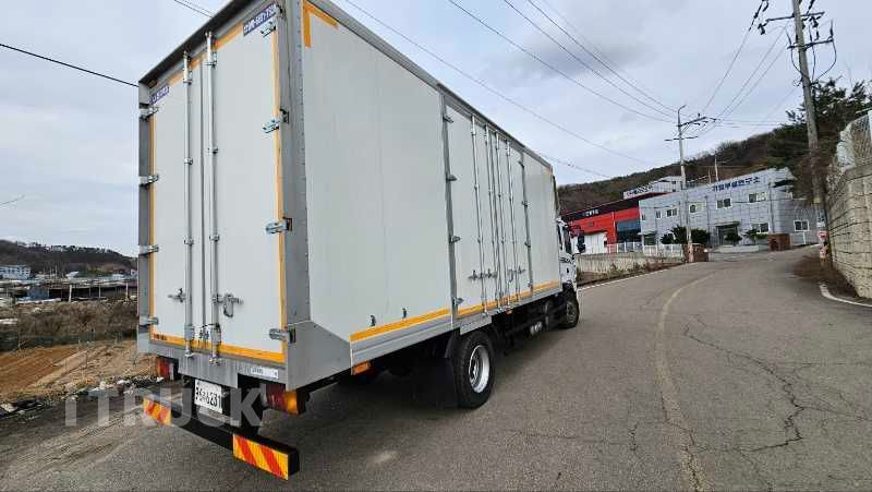 현대 메가트럭 270 단바리 익스하이탑 5톤 수동 7