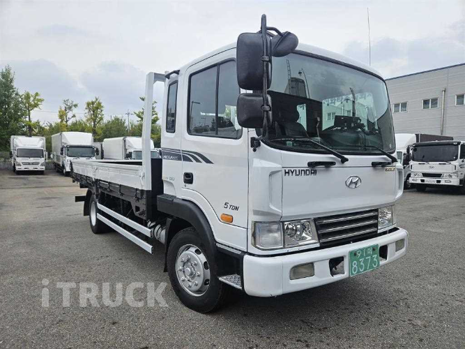 현대 메가트럭 235 단바리 카고 5톤 수동 2
