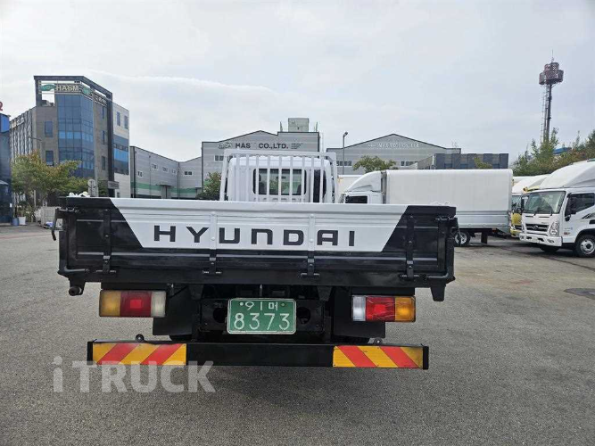 현대 메가트럭 235 단바리 카고 5톤 수동 5