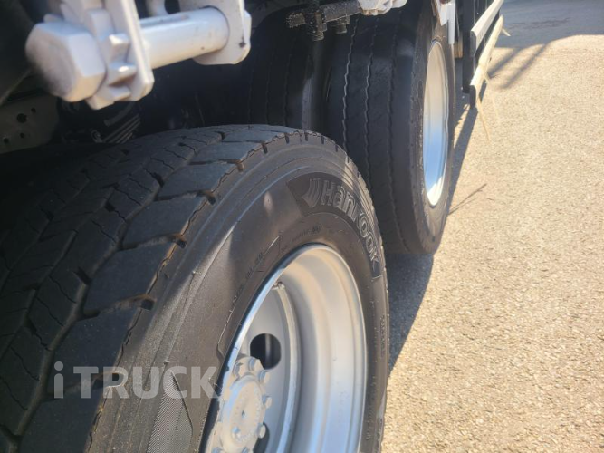 현대 메가트럭 280 앞축 카고 5톤 수동 15