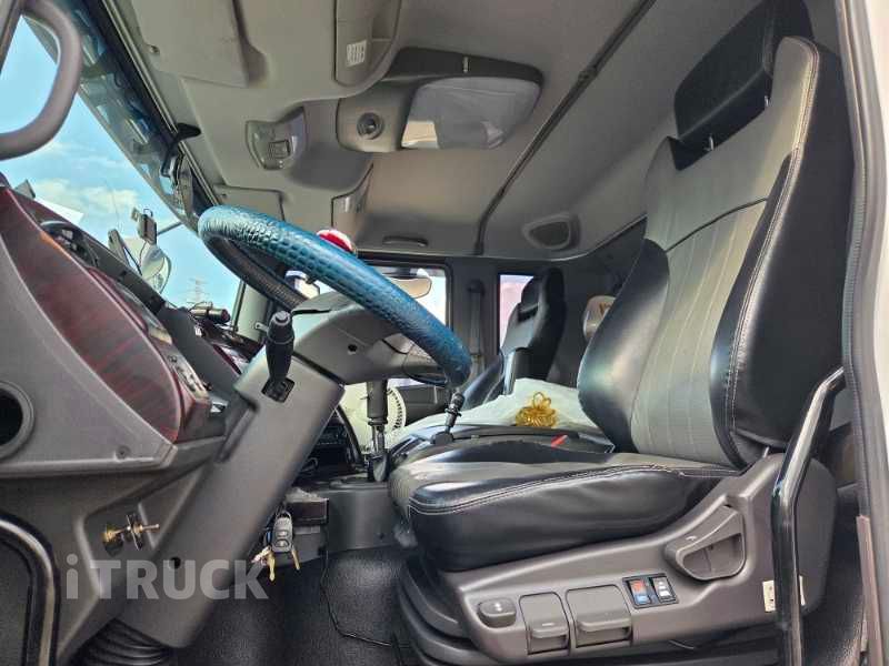 현대 메가트럭 와이드캡 300 후축 윙바디 4.5톤 수동 15