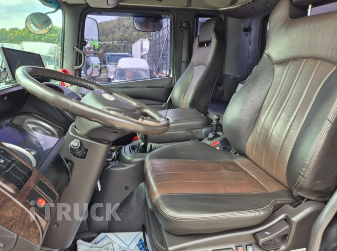 현대 메가트럭 280 단바리 윙바디 5톤 수동 9