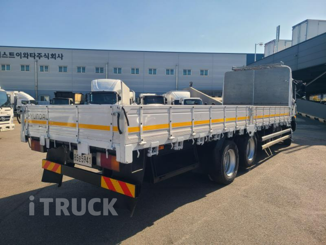 현대 메가트럭 280 앞축 카고 5톤 수동 3