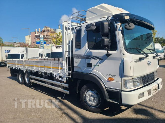 현대 메가트럭 280 앞축 카고 5톤 수동 1