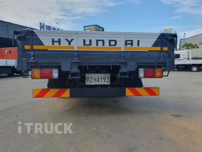 현대 메가트럭 280 앞축 카고 4.5톤 수동 3