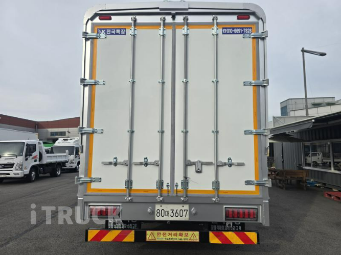 현대 파비스 300 후축 윙바디 8.5톤 오토 3