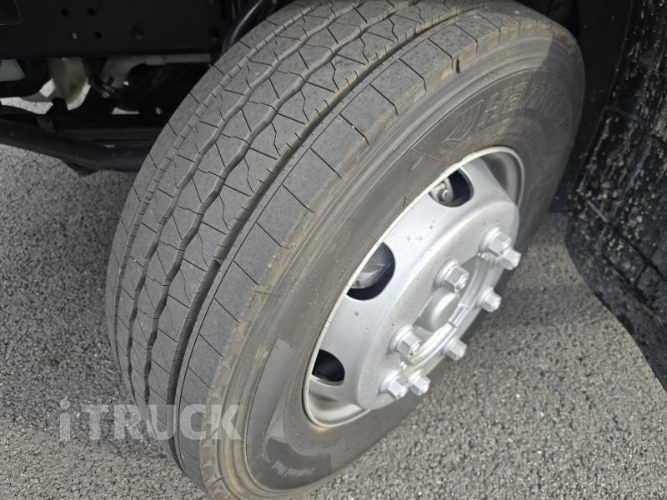 현대 파비스 300 후축 윙바디 8.5톤 오토 16