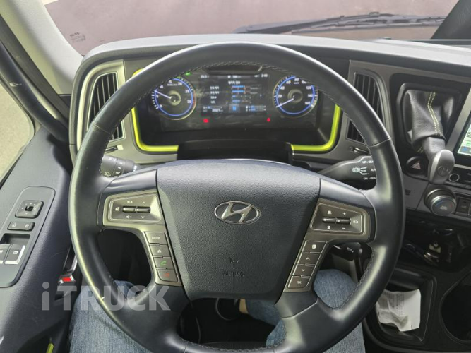 현대 파비스 300 후축 윙바디 8.5톤 오토 11