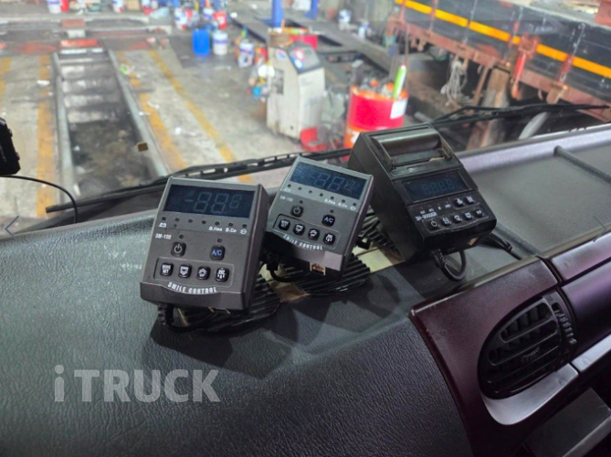 현대 메가트럭 와이드캡 280 단바리 냉동탑 5톤 수동 11