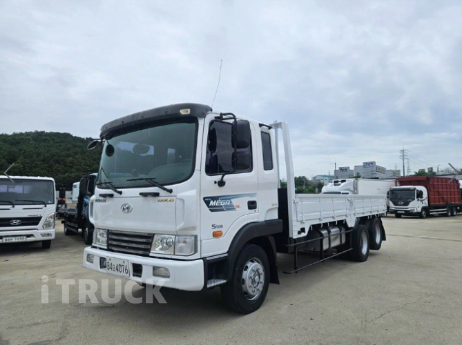 현대 메가트럭 270 후축 카고 5톤 수동 0