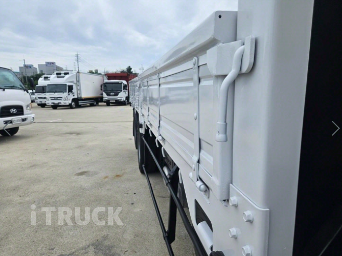 현대 메가트럭 270 후축 카고 5톤 수동 7